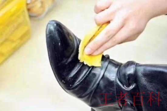 香蕉擦鞋