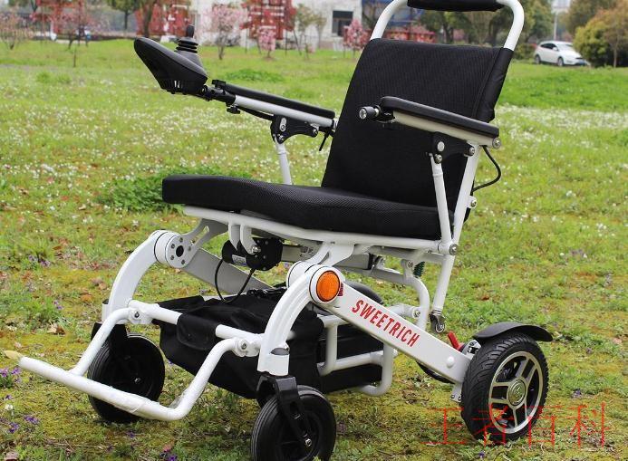选购老人专用电动轮椅