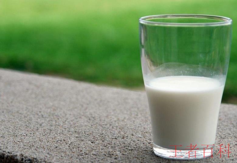 全脂牛奶和脱脂牛奶的区别有哪些