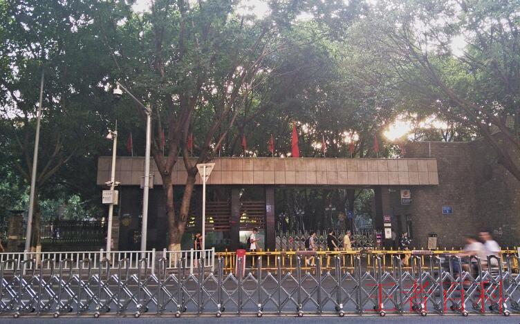 重庆三中有几个校区