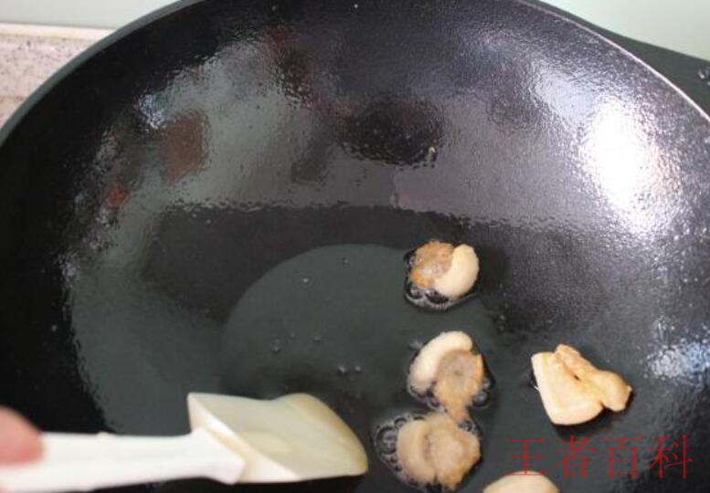铸铁锅的正确开锅方法是什么