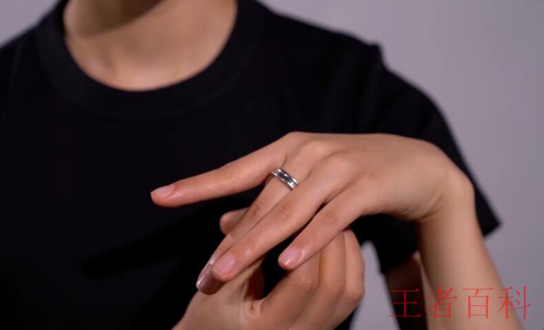 左右手戴戒指的含义是什么